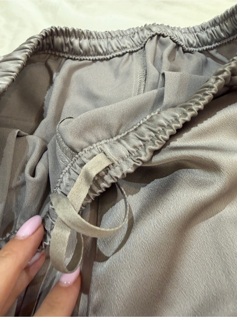 Uniqlo Satin Easy Pants - Grey - XS - Picture 7 of 8